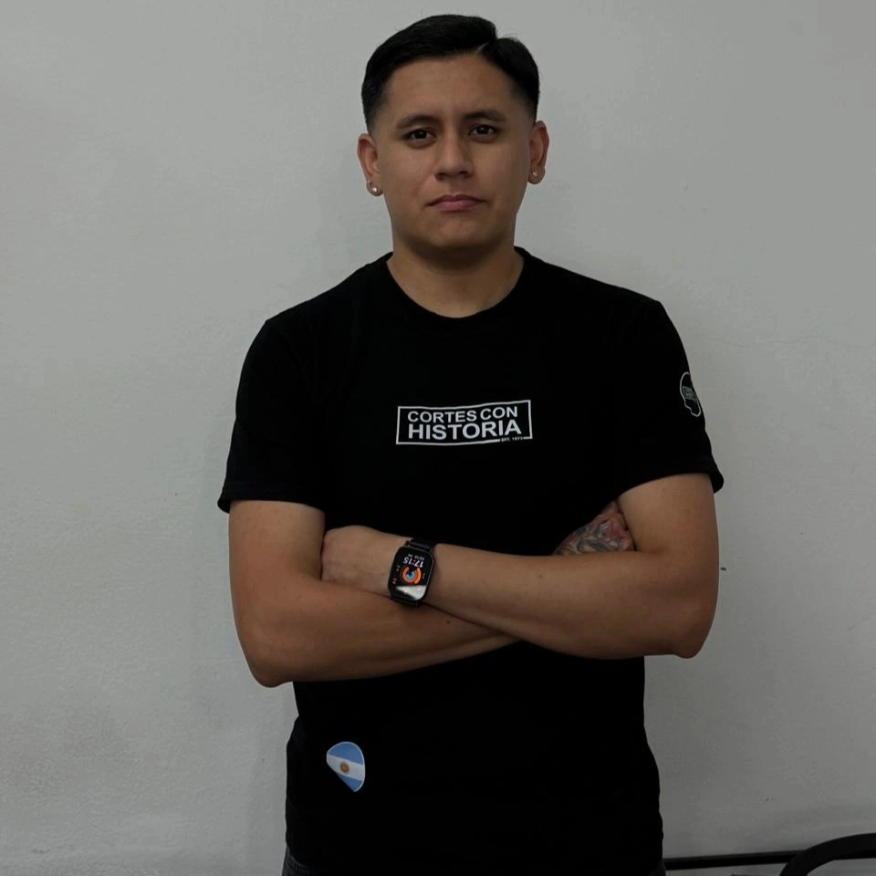 Lautaro Molina — Barbero profesional