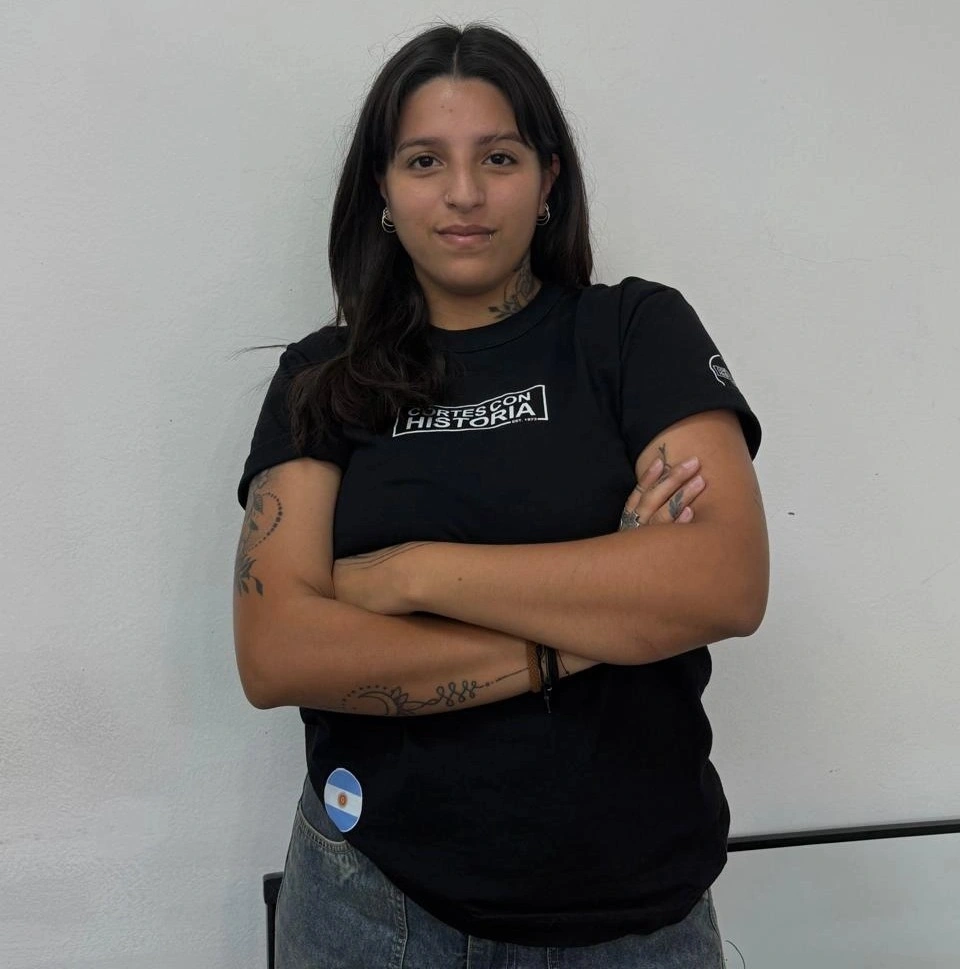 Mickaela Castañares — Barbera profesional